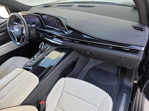 Used 2024 Cadillac Escalade Sport w/ Touring Package image 27