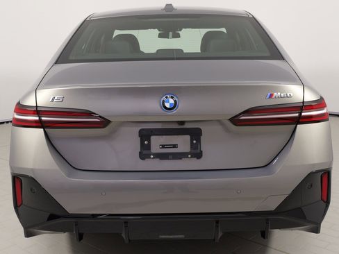 Used 2025 BMW i5 M60 image 35