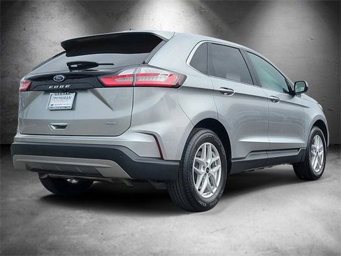 Certified 2023 Ford Edge SEL image 3