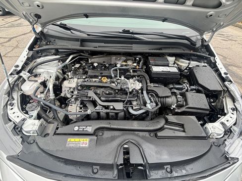 Used 2025 Toyota Corolla LE FWD image 31