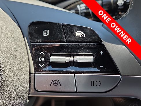 Used 2025 Hyundai Elantra Sport FWD image 22