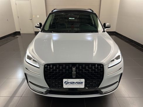 New 2026 Lincoln Corsair Reserve image 2