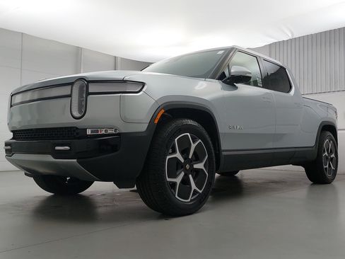 Used 2023 Rivian R1T Adventure AWD/4WD image 1