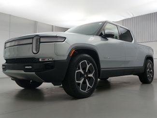Used 2023 Rivian R1T Adventure AWD/4WD video 1