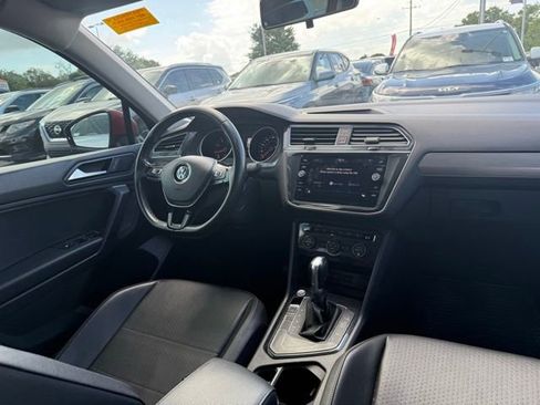 Used 2019 Volkswagen Tiguan SE image 16
