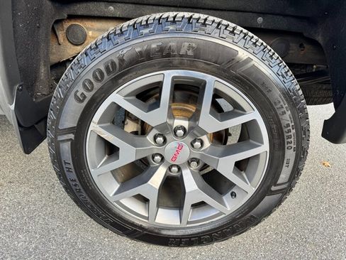 Used 2017 GMC Sierra 1500 SLT image 12