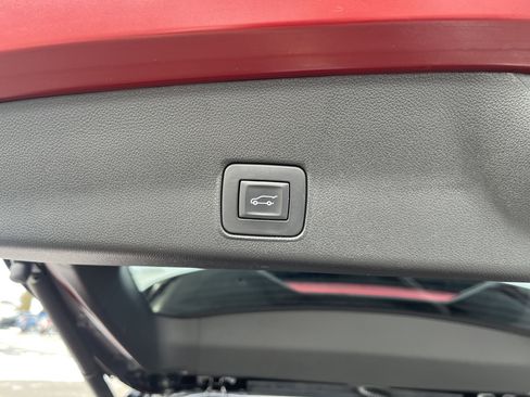 Used 2023 Chevrolet TrailBlazer RS w/ Sun and Liftgate Package image 18