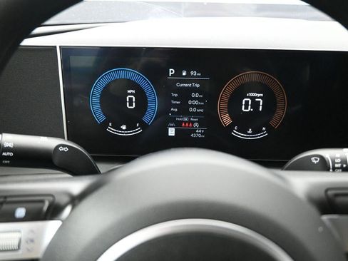 New 2025 Hyundai Tucson SE image 12