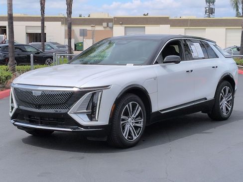 Used 2025 Cadillac Lyriq Luxury RWD image 5