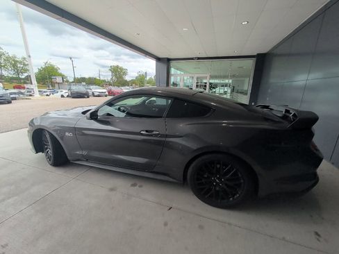 Used 2019 Ford Mustang GT Premium w/ GT Performance Package RWD image 6