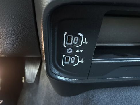 Used 2024 RAM 3500 Big Horn image 21