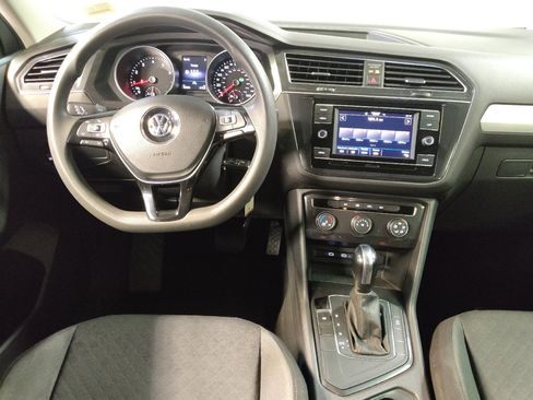 Used 2020 Volkswagen Tiguan S image 22