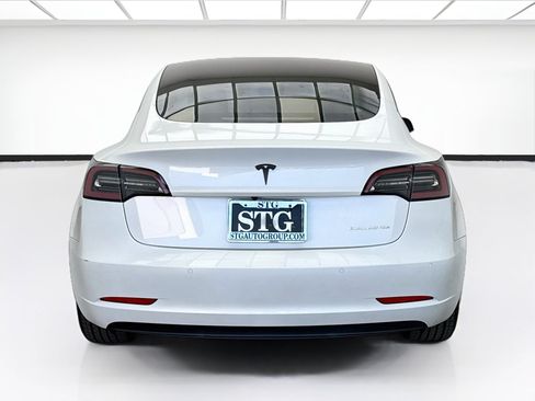 Used 2022 Tesla Model 3 Long Range AWD/4WD image 5