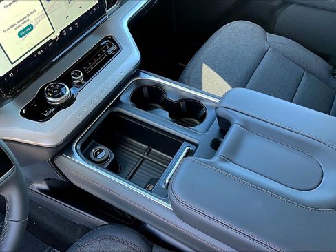 New 2025 Ford Expedition Max Active image 8