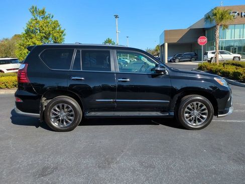 Used 2017 Lexus GX 460 image 4