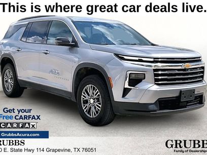 Used 2024 Chevrolet Traverse LT