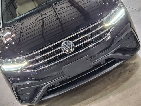 Used 2023 Volkswagen Tiguan SE FWD image 19
