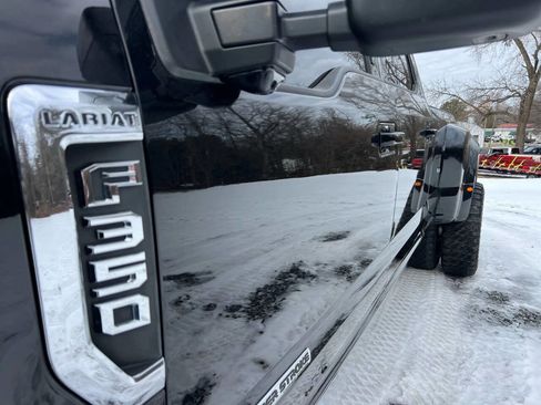 Used 2017 Ford F350 Lariat w/ Lariat Ultimate Package image 12