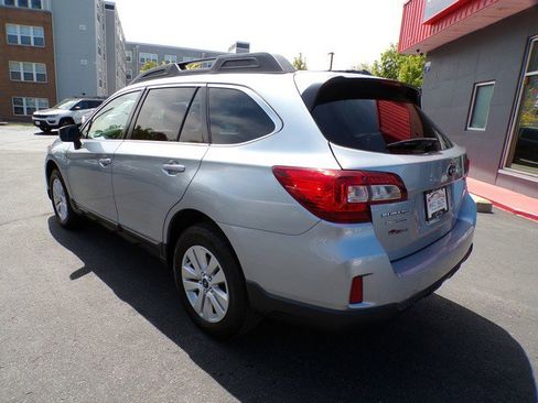 Used 2015 Subaru Outback 2.5i Premium AWD/4WD image 7
