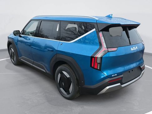 New 2026 Kia EV9 Wind image 7