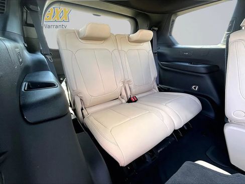 New 2026 Jeep Grand Cherokee L Limited AWD/4WD image 11
