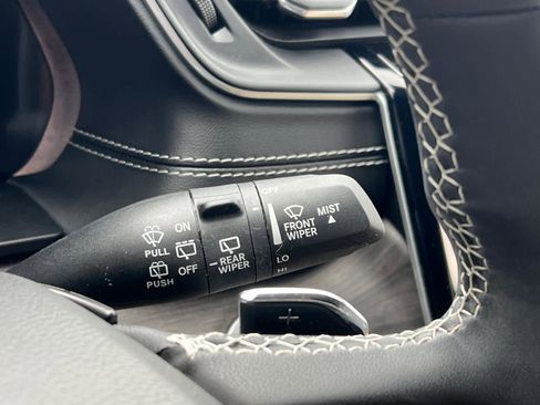 Used 2023 Jeep Grand Cherokee L Limited w/ Luxury Tech Group II AWD/4WD image 18