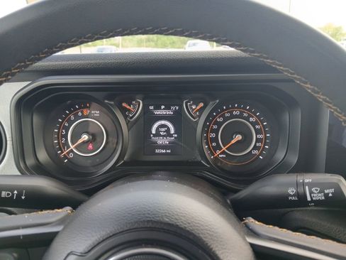 Used 2025 Jeep Gladiator Sport AWD/4WD image 16