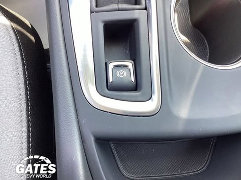 Used 2024 Chevrolet Equinox LS w/ LS Convenience Package FWD image 28