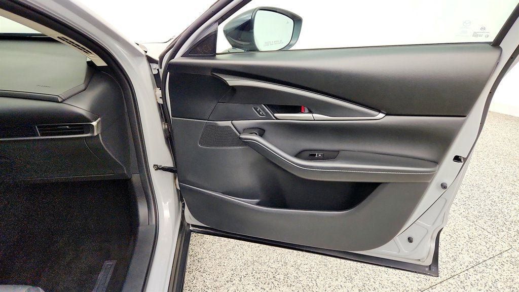 Used 2025 MAZDA CX-30 AWD 2.5 S w/ Select Sport Pkg image 24