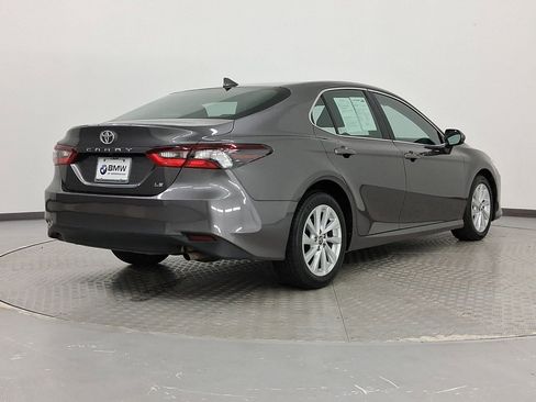 Used 2021 Toyota Camry LE image 9