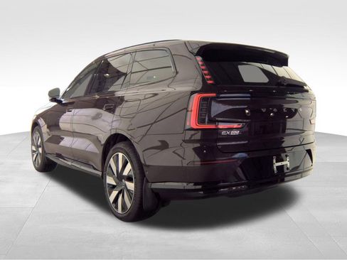 Used 2025 Volvo EX90 Ultra AWD/4WD image 9