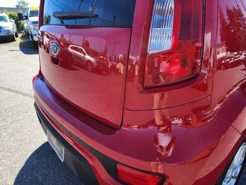 Used 2012 Kia Soul + FWD image 35