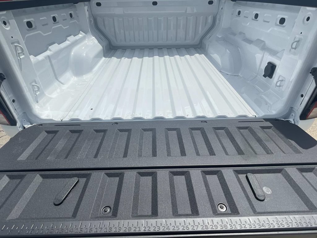 New 2026 Chevrolet Colorado LT w/ LT Convenience Package RWD image 9