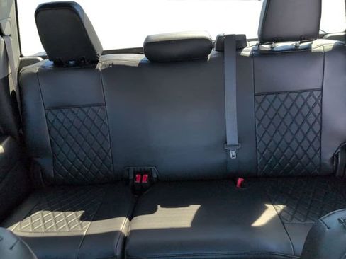 Used 2022 Chevrolet Silverado 2500 Custom w/ Custom Value Package image 14