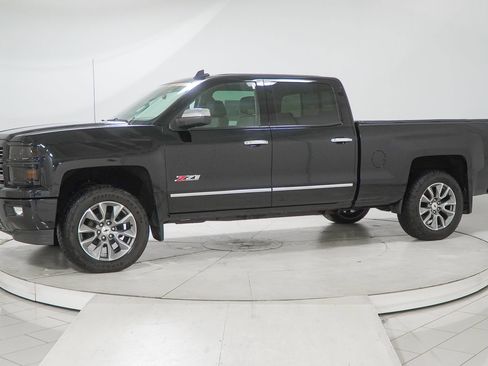 Used 2015 Chevrolet Silverado 1500 LT w/ Custom Sport Edition image 4