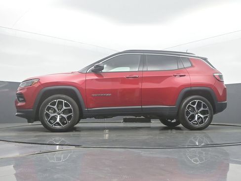 Used 2025 Jeep Compass Limited AWD/4WD image 45