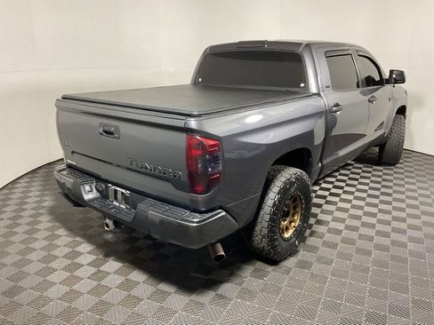 Used 2018 Toyota Tundra SR5 w/ SR5 Upgrade Package image 18