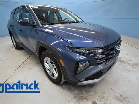 Used 2025 Hyundai Tucson SE FWD image 1