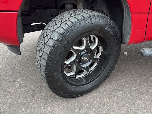 Used 2020 Nissan Titan SV w/ SV Convenience Package image 9