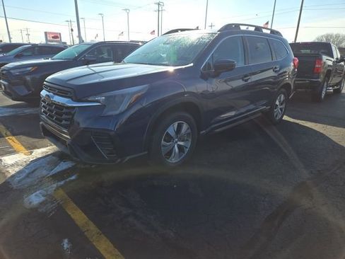 Used 2024 Subaru Ascent Premium w/ Convenience Package image 3