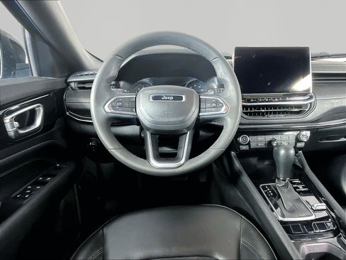 Used 2022 Jeep Compass Latitude AWD/4WD image 8