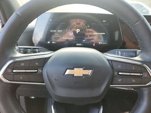 Used 2025 Chevrolet Equinox LT w/ Safety and Technology Package image 21