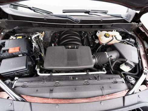 Used 2023 GMC Yukon SLT w/ SLT Luxury Package image 10