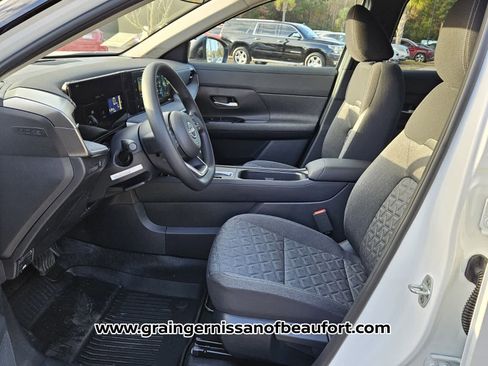 New 2026 Nissan Kicks SV w/ Cold Weather Package image 3