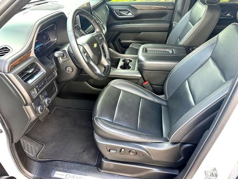 Used 2024 Chevrolet Tahoe Premier RWD image 11