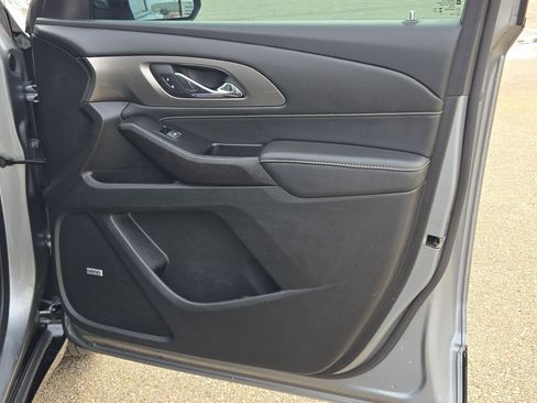 Used 2023 Chevrolet Traverse Premier w/ Redline Edition image 29