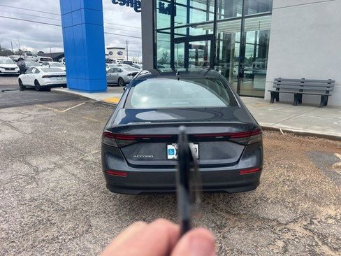 Used 2023 Honda Accord LX image 8