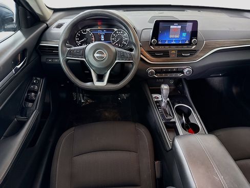 Used 2023 Nissan Altima 2.5 SV FWD image 17