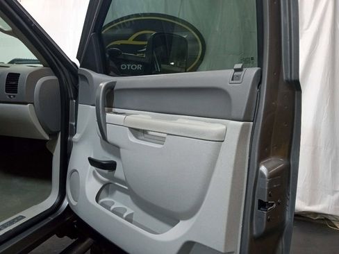 Used 2013 Chevrolet Silverado 2500 LT w/ Z71 Appearance Package image 7