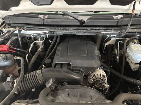 Used 2010 Chevrolet Silverado 2500 W/T image 33